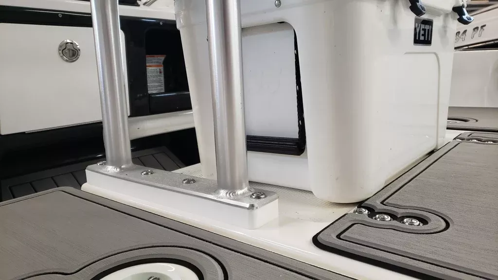 190 FSH Leaning Post Risers