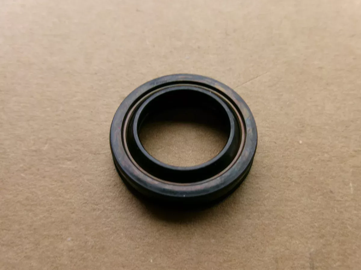Yamaha Seal,Dust 65W-43812-00-00